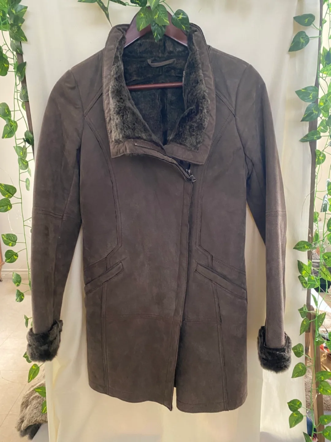 Danier Suede Jacket with Faux Fur image indicator(3)
