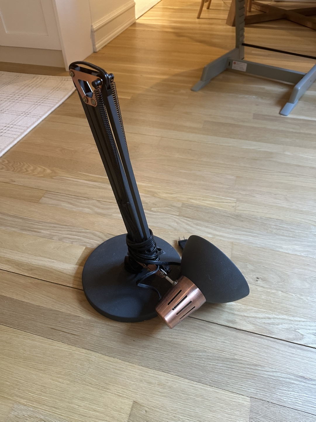LEPOWER Desk Lamp with Rose Gold Accents