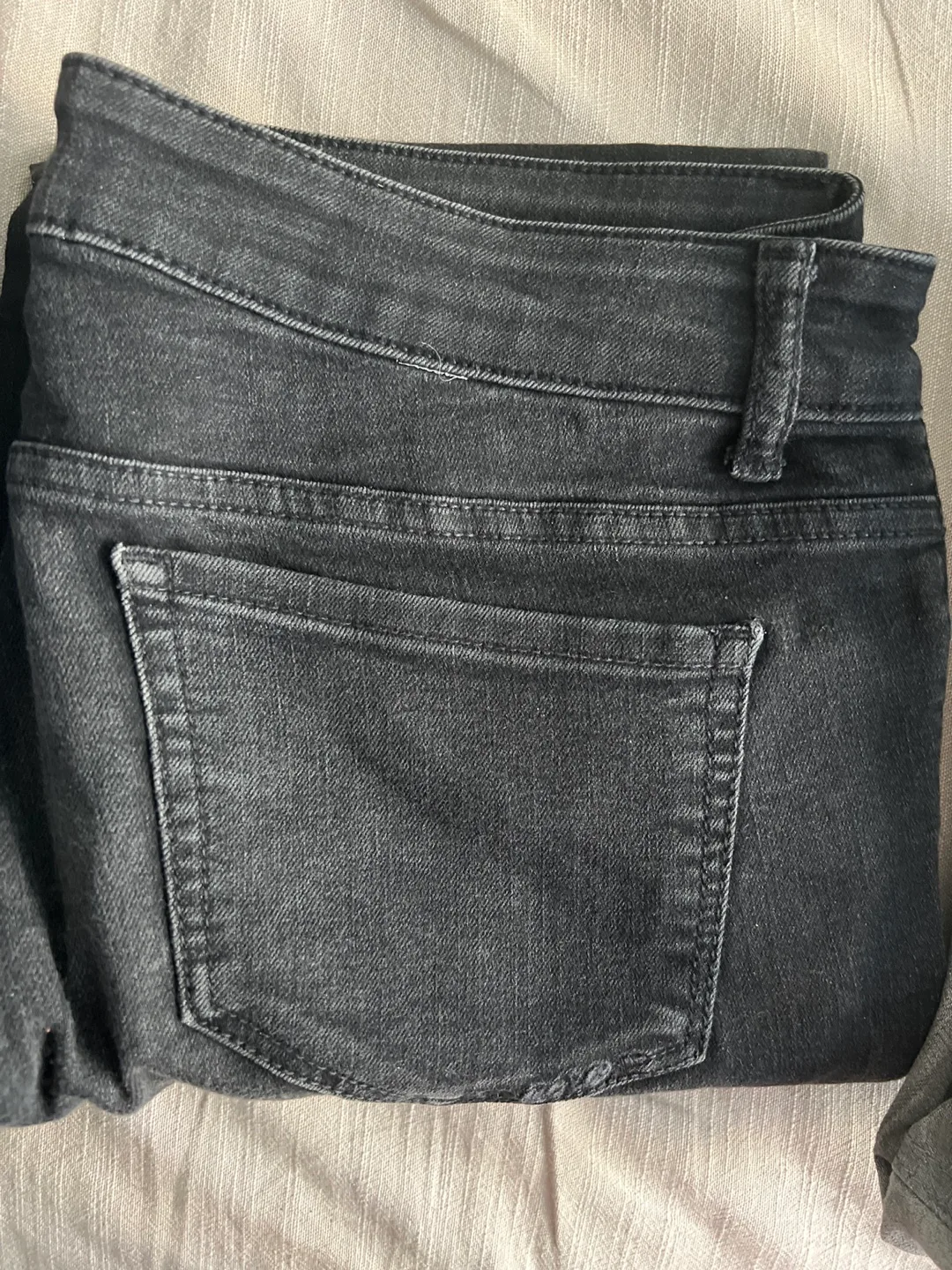 Bundle of 4 Women's Jeans - Various Washes & Brands image indicator(2)
