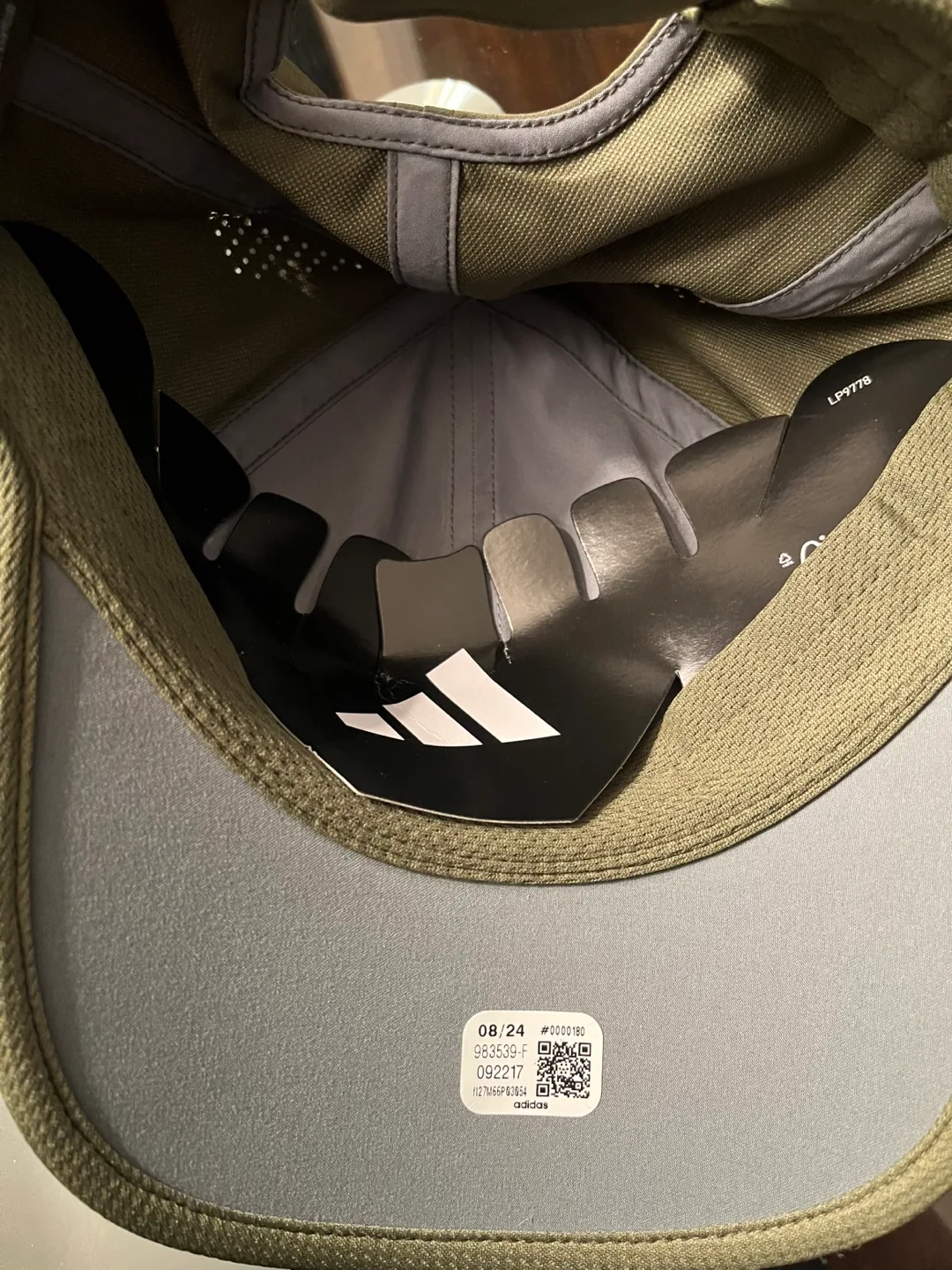 Adidas Aeroready Reflective Adjustable Golf Hat image indicator(2)