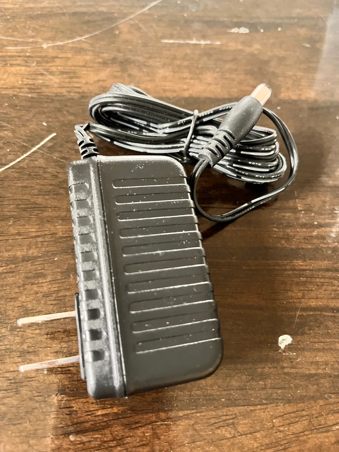 Thomson AC Adapter 12V 0.5A image indicator(4)