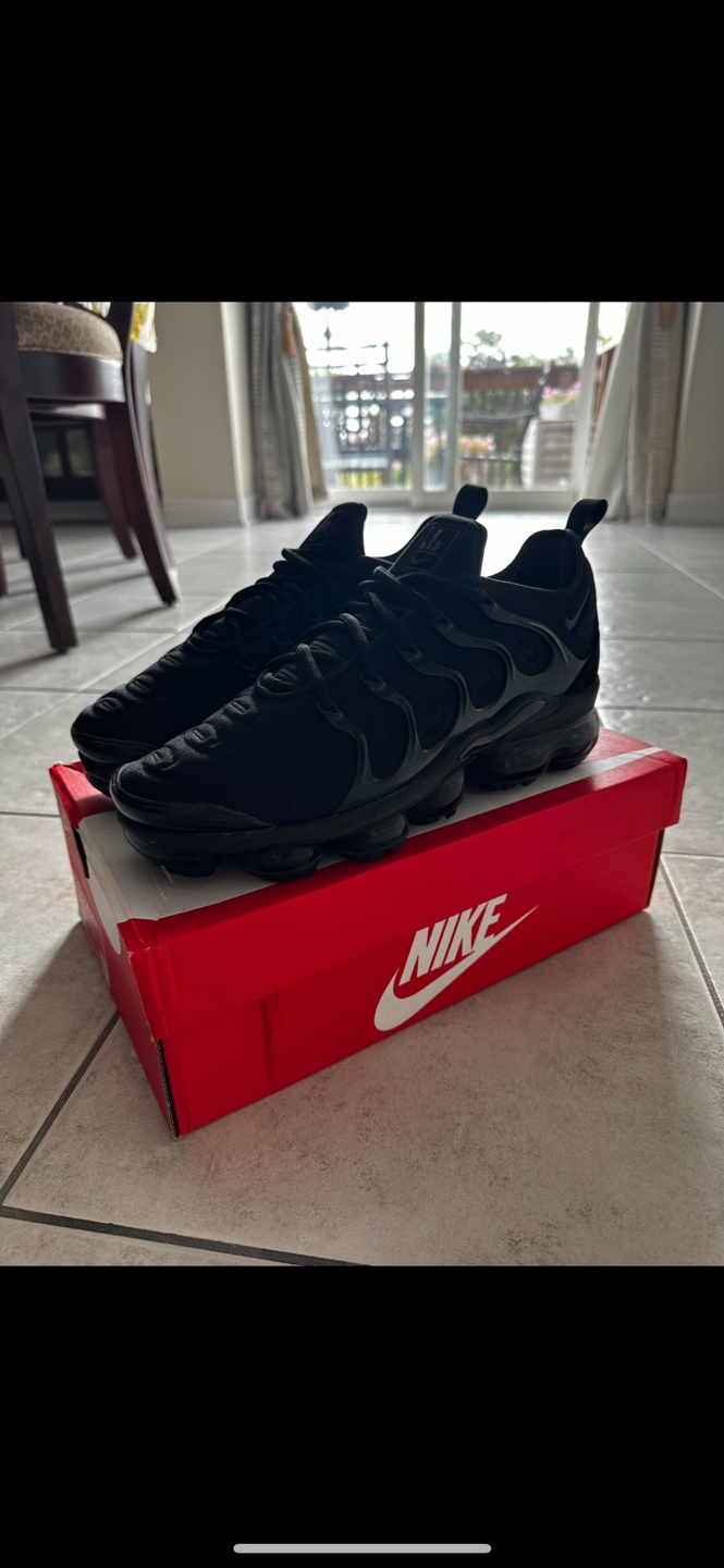 Nike VaporMax Plus Triple Black Size 8.5 - photo 4