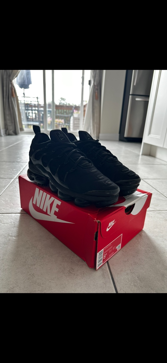 Nike VaporMax Plus Triple Black Size 8.5 - photo 3