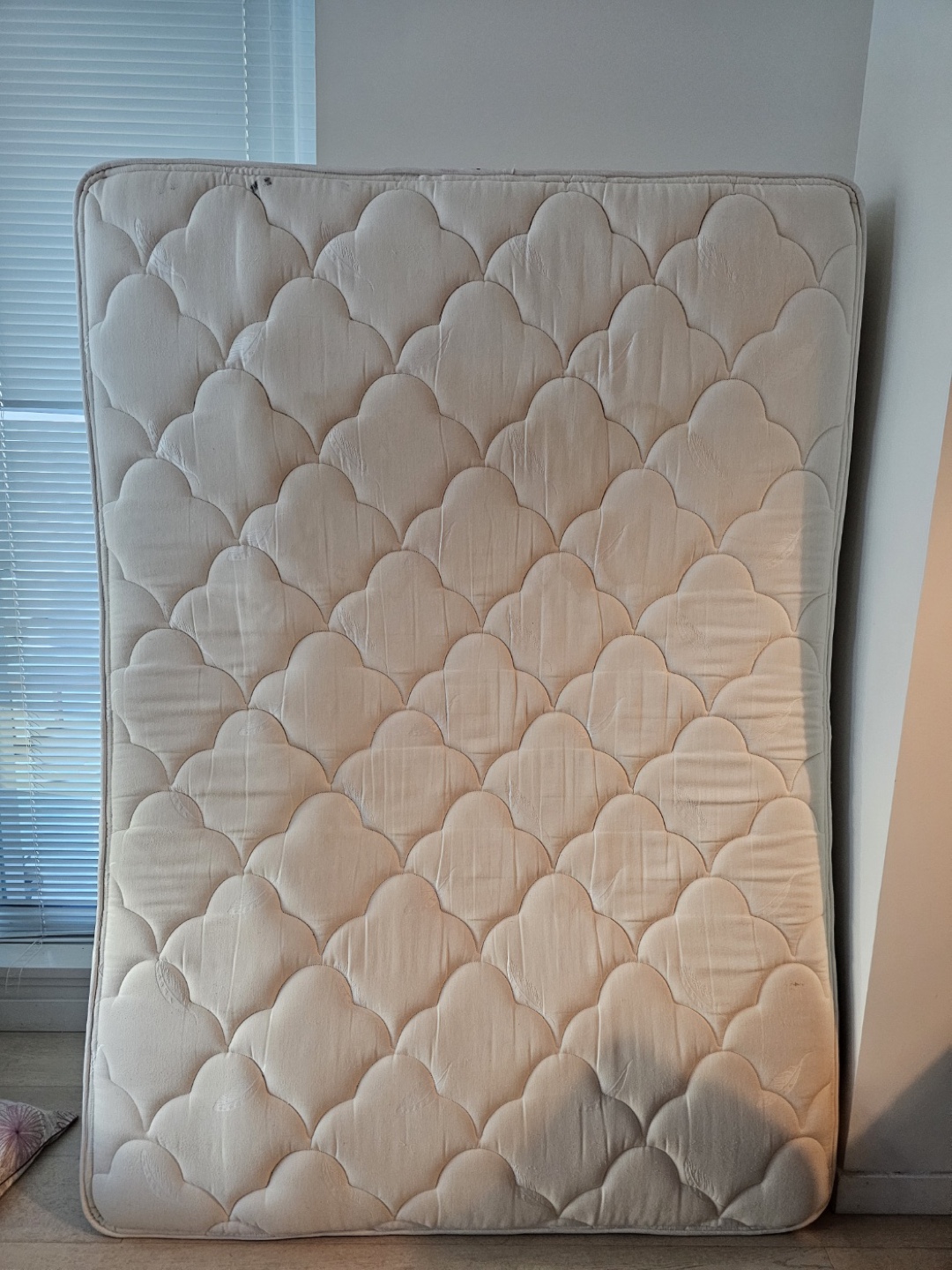 Full size mattress