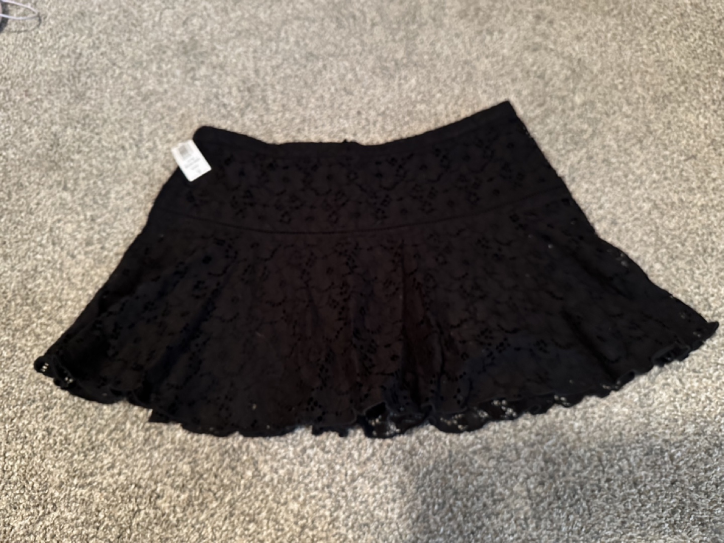 New with Tag Aritzia Black Lace Mini Skirt Size 8
