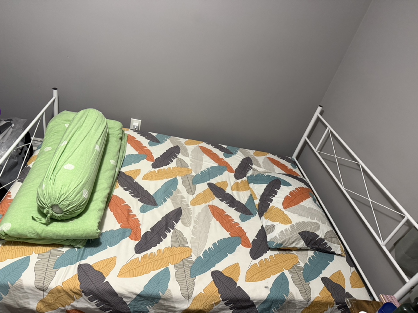White Metal Queen Bed Frame - photo 2