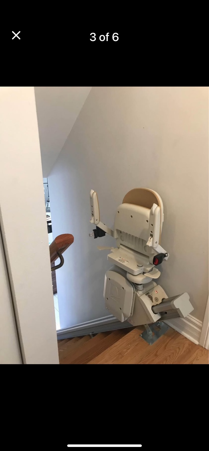 Acorn Stairlift-Gently used-2 different sizes avail - photo 3