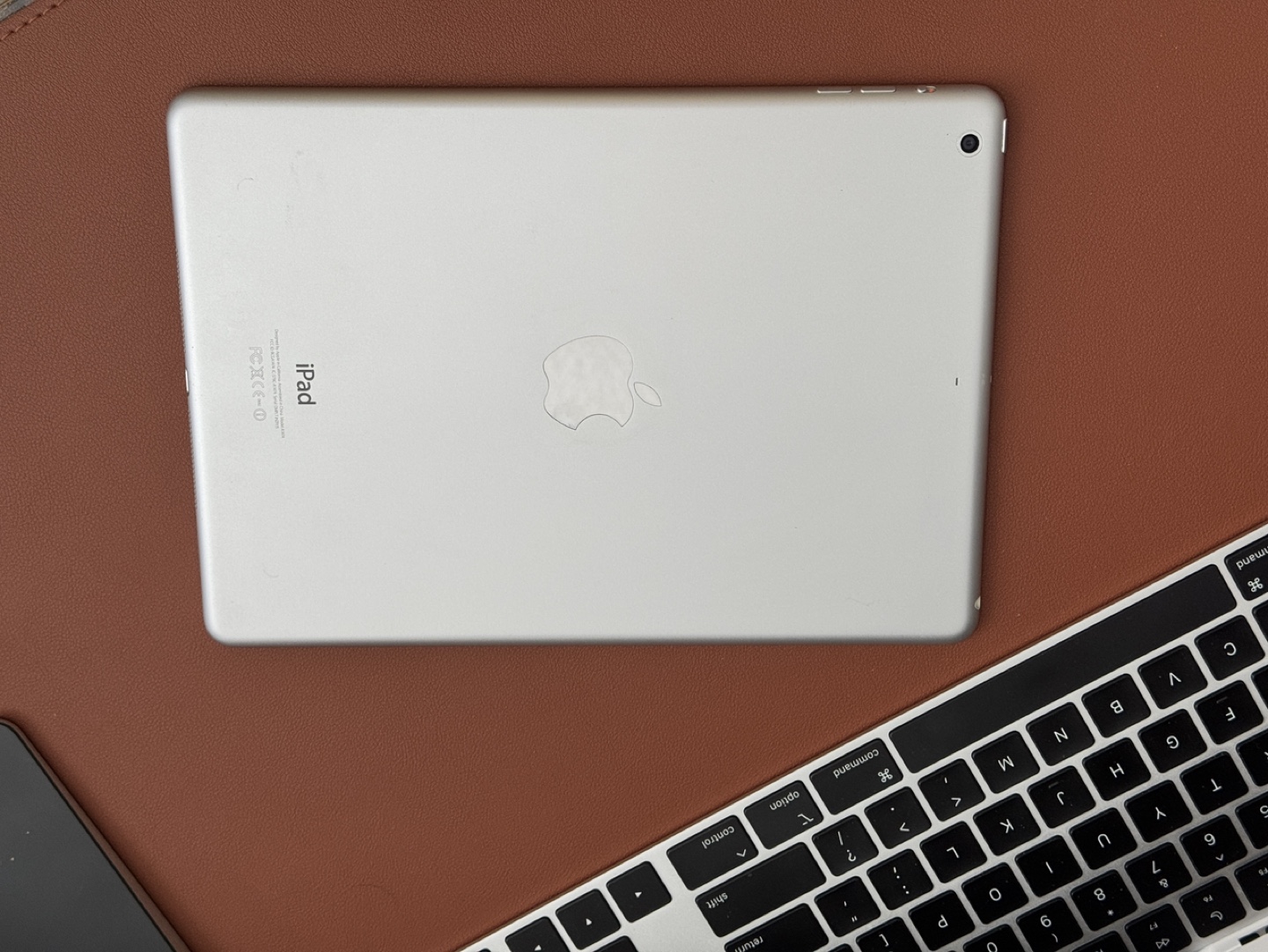 iPad Air 32 GB WiFi - White - Excellent Condition - photo 2