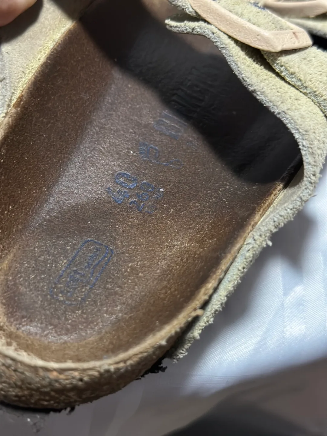 Birkenstock Arizona Suede Sandals - Green Tea - EU39 image indicator(2)