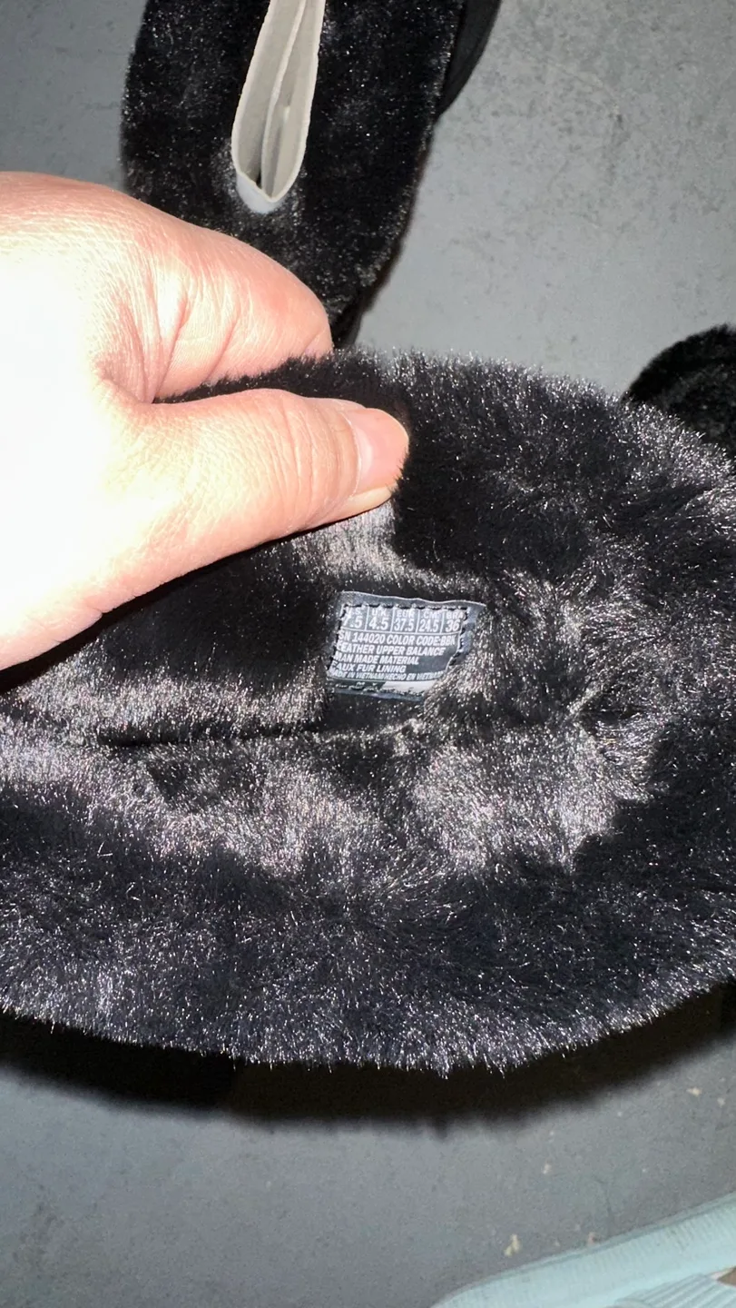 Skechers Women's Black Winter Boots Size 7 image indicator(2)