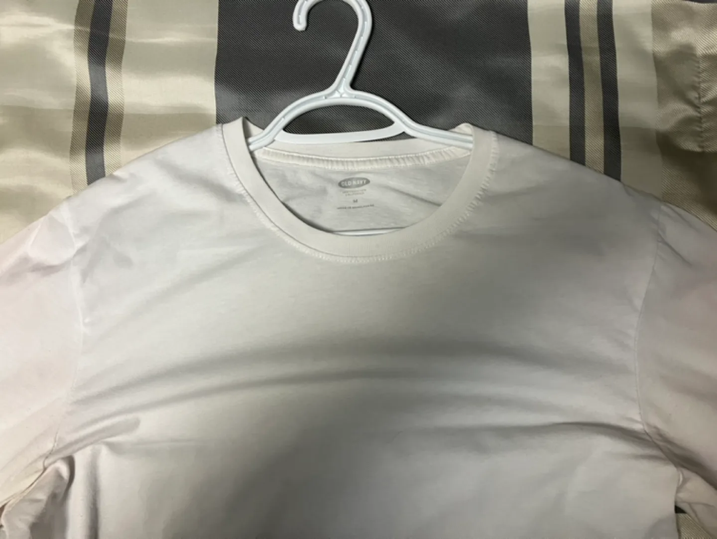 Men’s Old Navy Sweater image indicator(2)