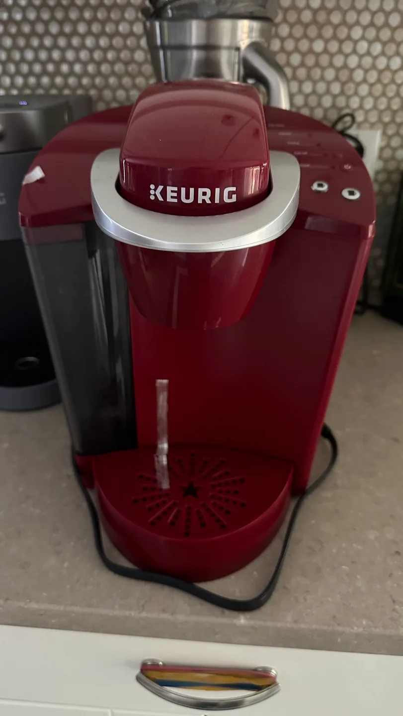 Keurig K15 Single Serve K-Cup Pod Coffee Maker - Red image indicator(2)