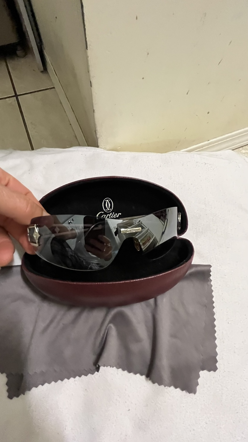 Cartier Sunglasses with Case - photo 2