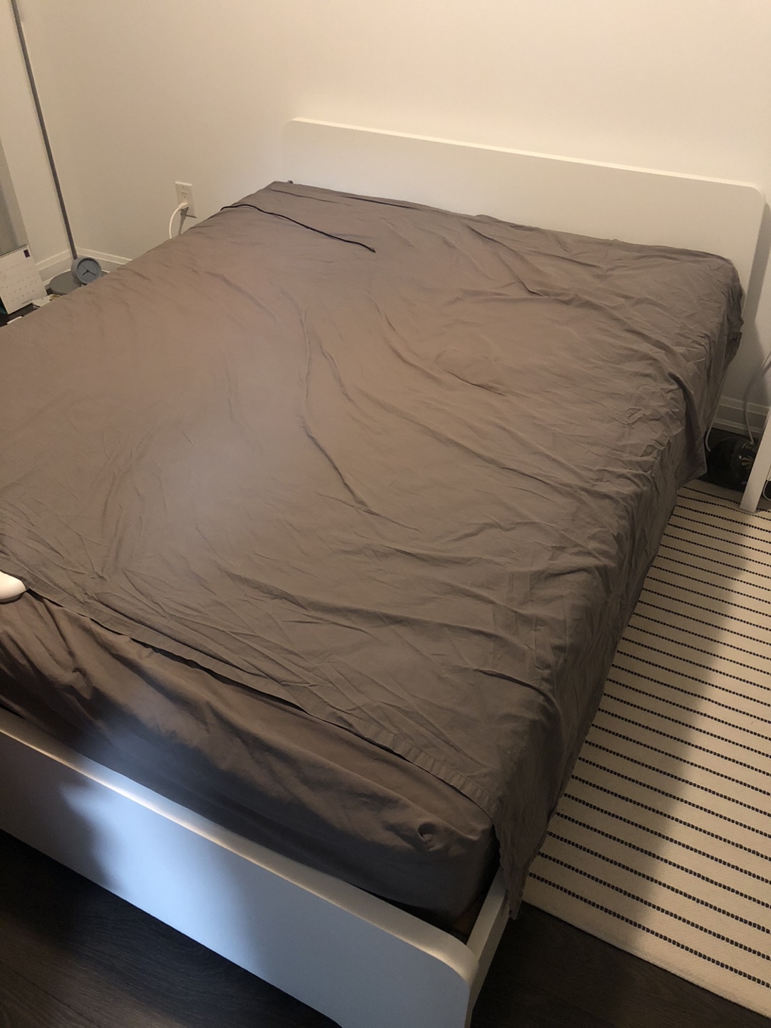 IKEA  Queen Bed Frame - White - photo 4