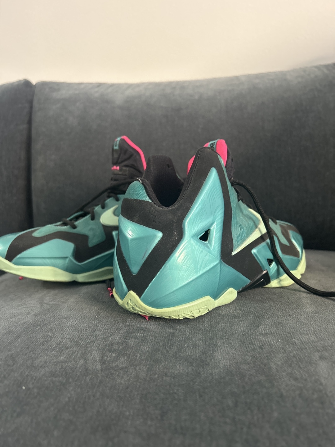 Nike LeBron X (10) Basketball Shoes - photo 4