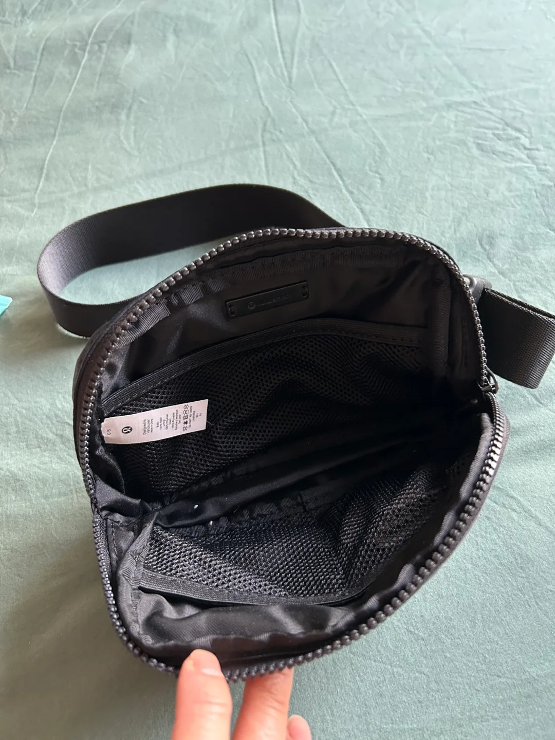 Lululemon City Adventurer- Black Belt Bag image indicator(2)