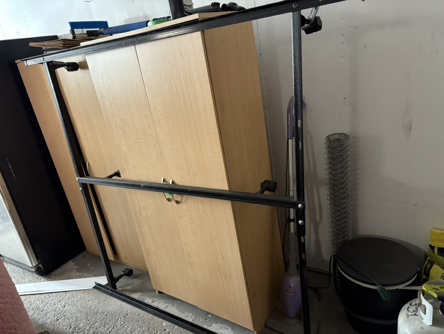TWIN/DOUBLE/QUEEN METAL BED FRAME ON WHEELS