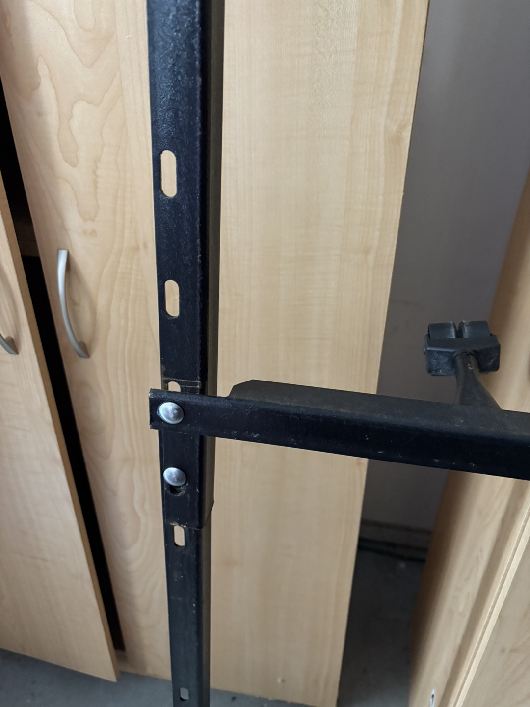 TWIN/DOUBLE/QUEEN METAL BED FRAME ON WHEELS - photo 3