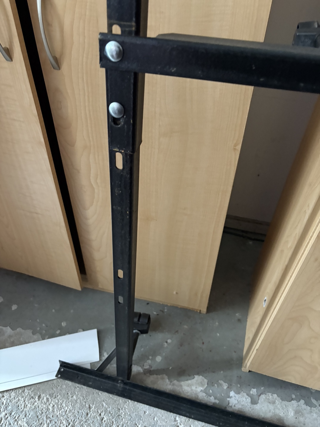TWIN/DOUBLE/QUEEN METAL BED FRAME ON WHEELS - photo 2