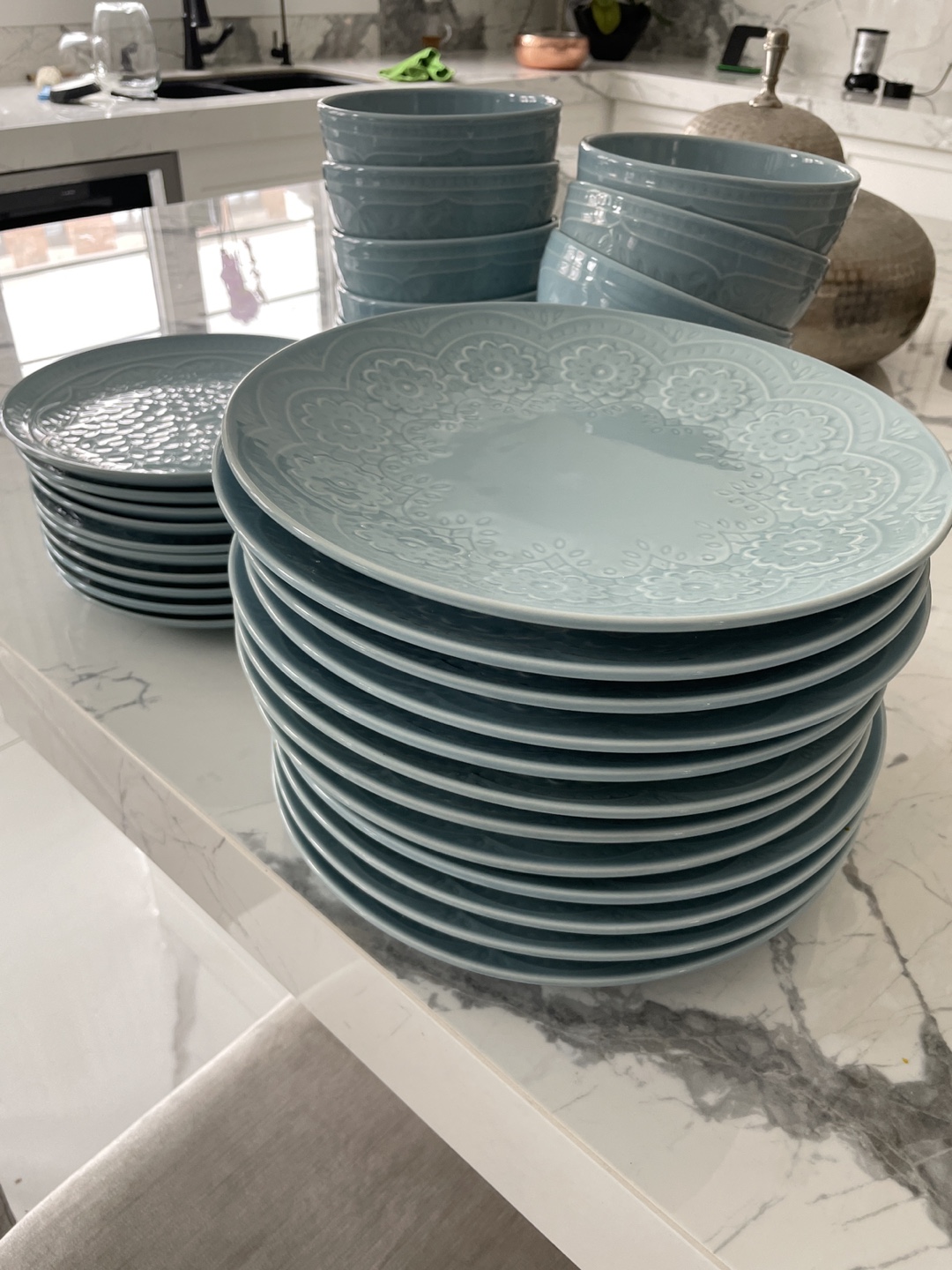 Beautiful Light Blue Dinnerware Set - photo 2