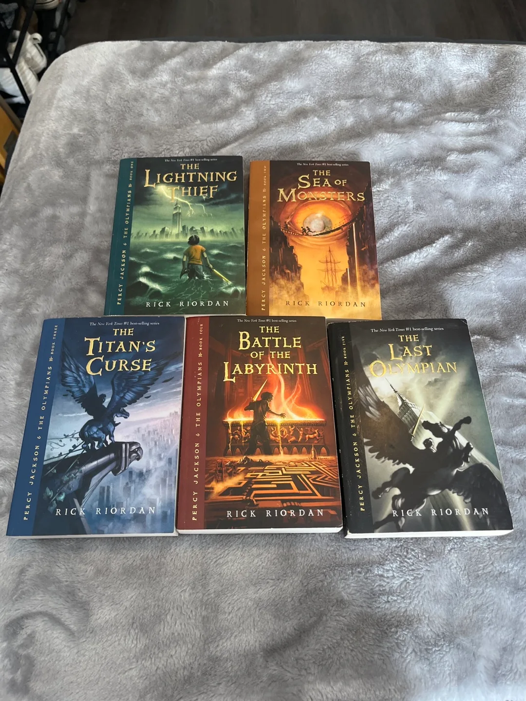 Percy Jackson & The Olympians Complete Series Box Set image indicator(2)