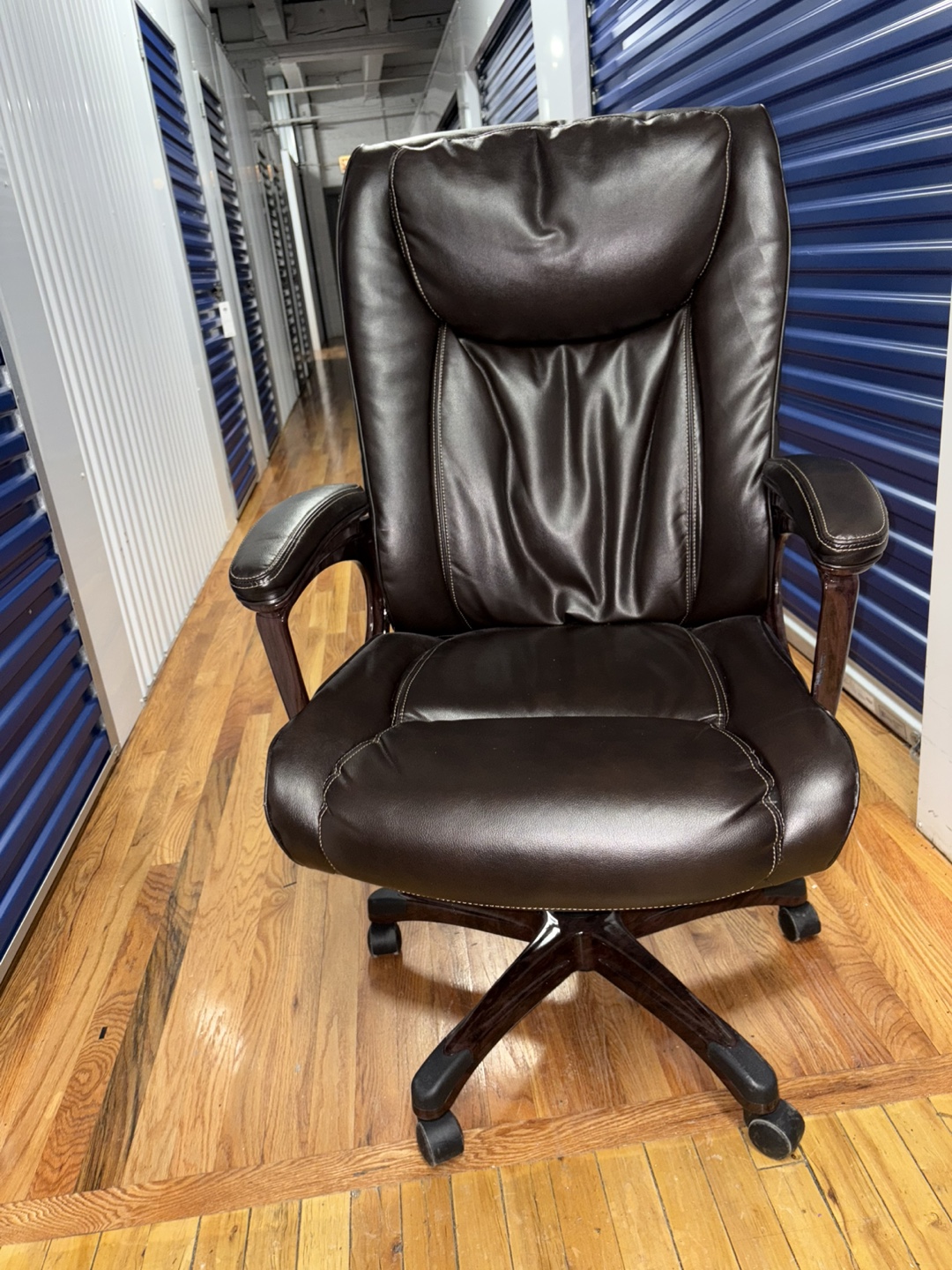 Executive Leather Office Chair - photo 2
