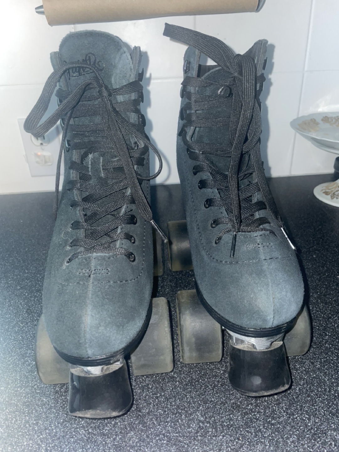 Vintage Suede Roller Skates - photo 3