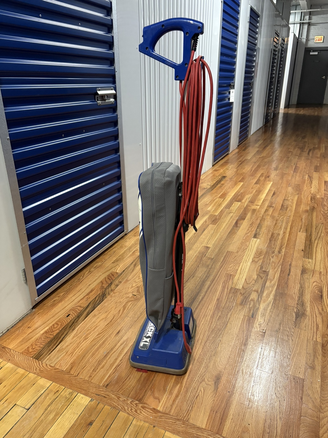ORECK Commercial XL Upright Vacuum Cleaner - photo 2
