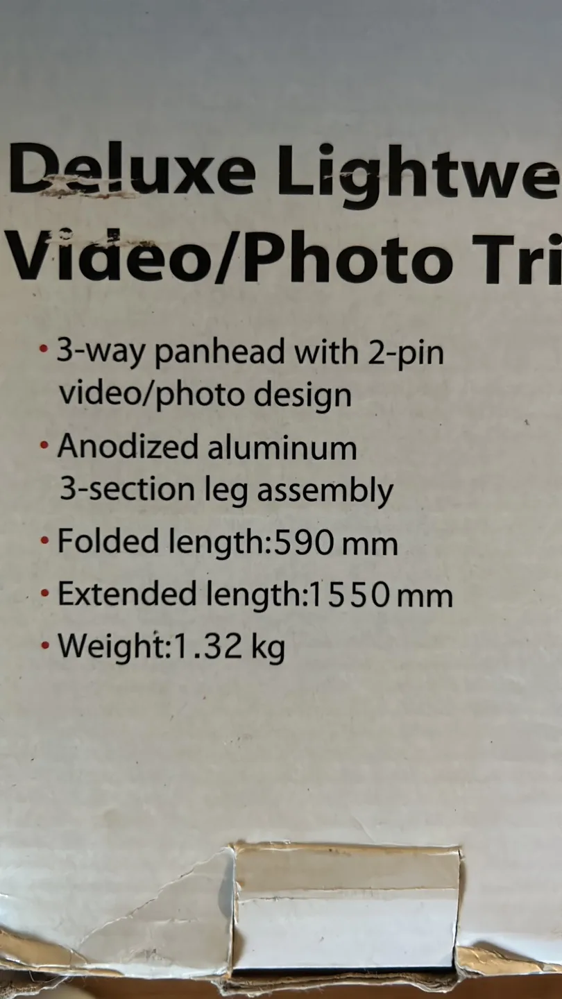 Deluxe Lightweight Tripod - New in Box image indicator(4)