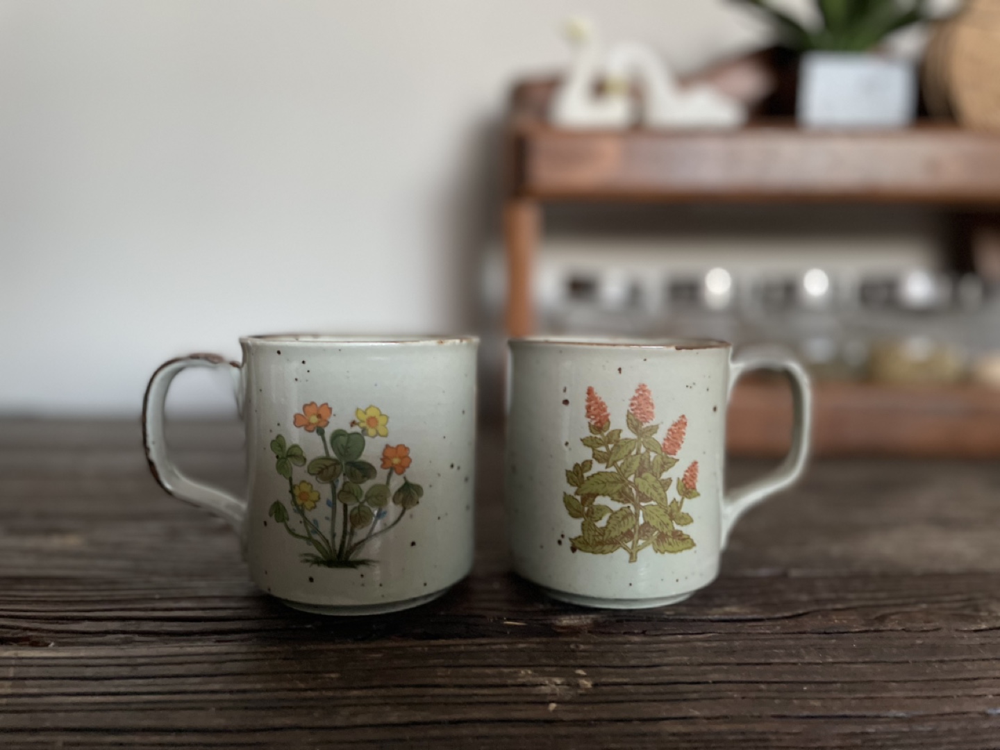 Vintage Floral Mugs Set of Two - photo 2