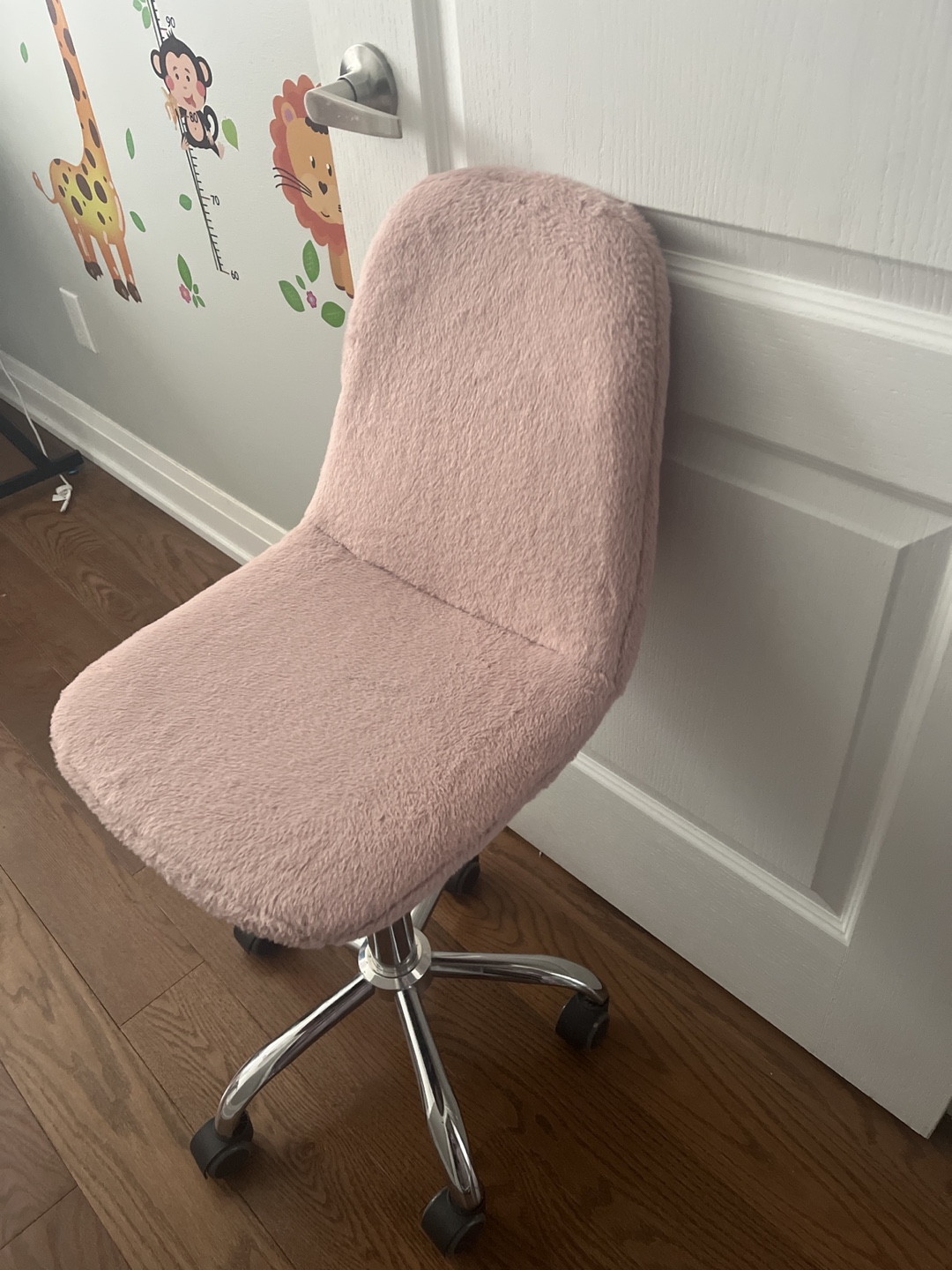 Pink Fuzzy Rolling Chair - photo 2