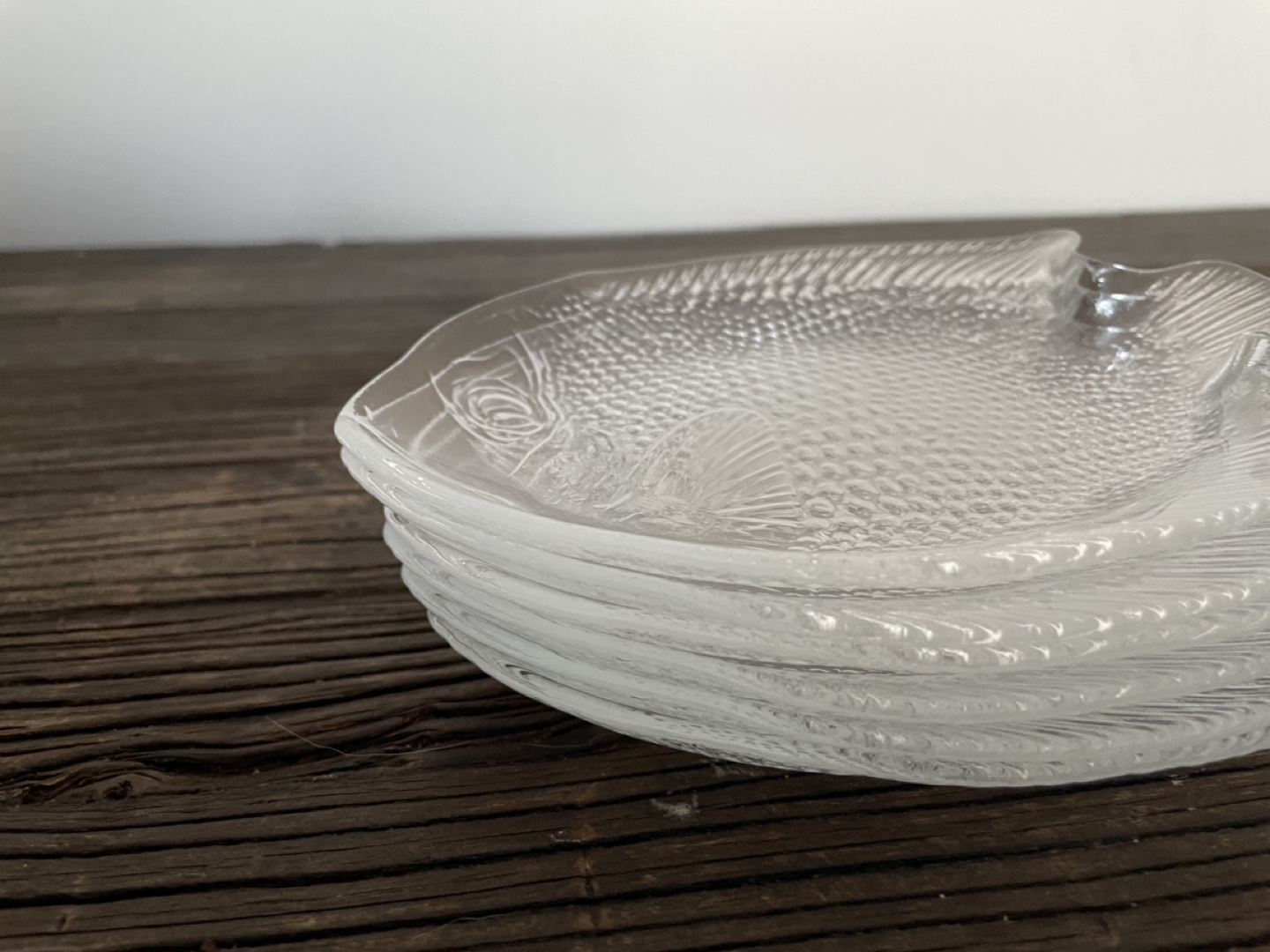 Vintage Glass Fish Shaped Plates Set of 6 - photo 3