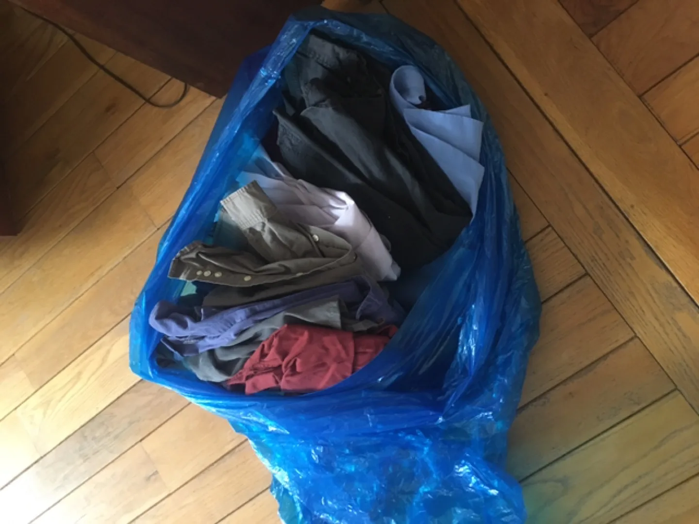 Free Men's Long-Sleeve Shirts image indicator(3)