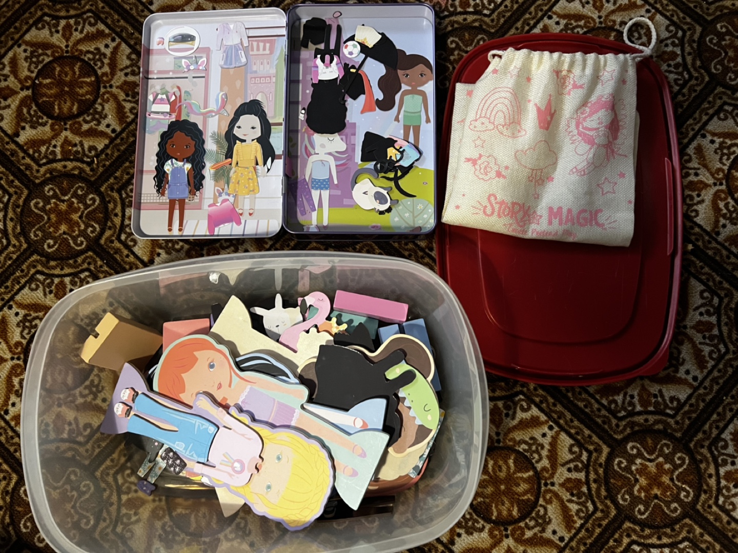 Magnetic Dress-Up Dolls and Accessories Playset - photo 3