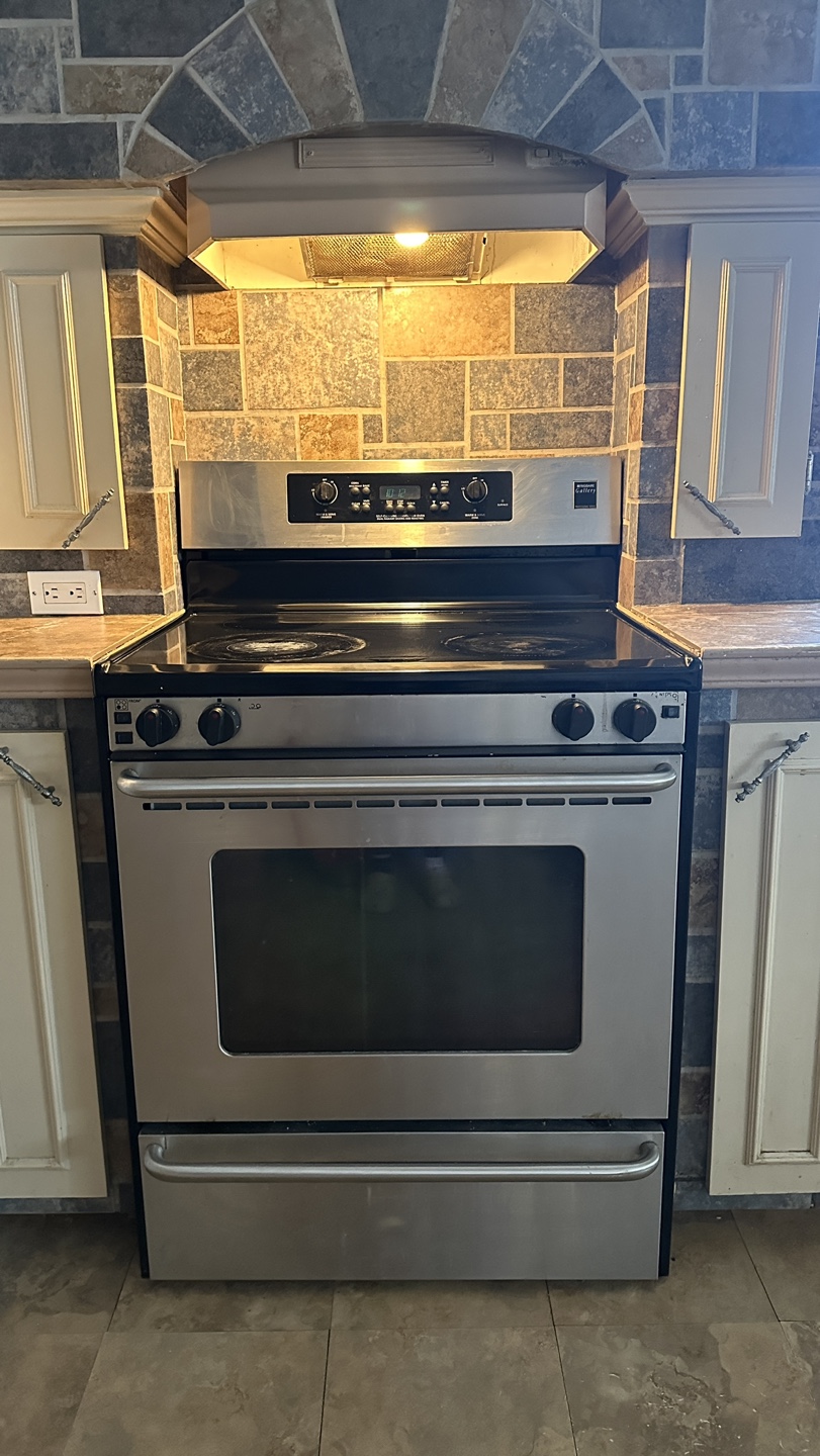 Frigidaire Stove