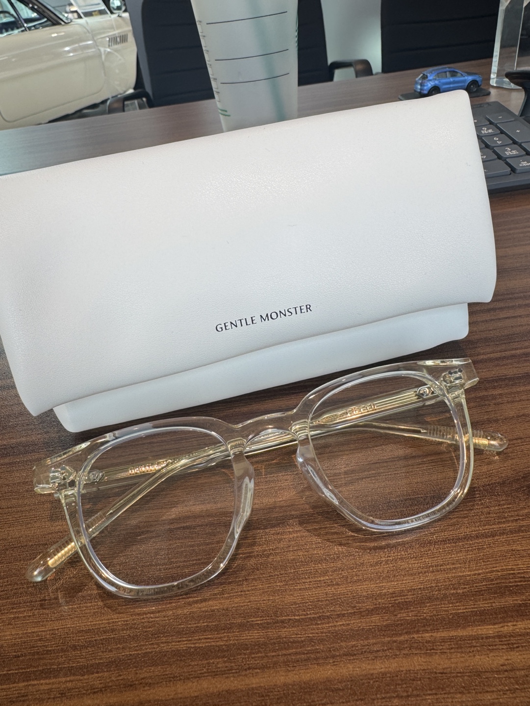 Gentle Monster Lutto C2 Glasses - Clear - photo 3