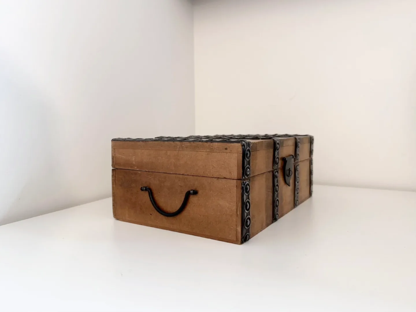 Vintage Wooden Treasure Chest Box image indicator(3)