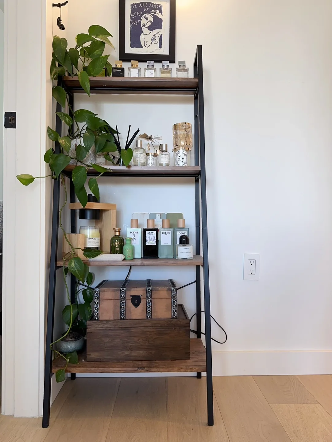 Vintage Wooden Treasure Chest Box image indicator(5)