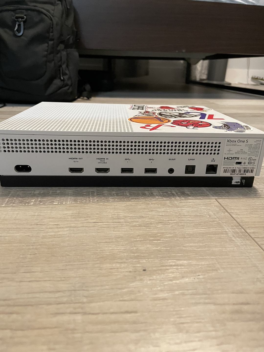 Xbox One S 500GB Console + Games + Headset - photo 4