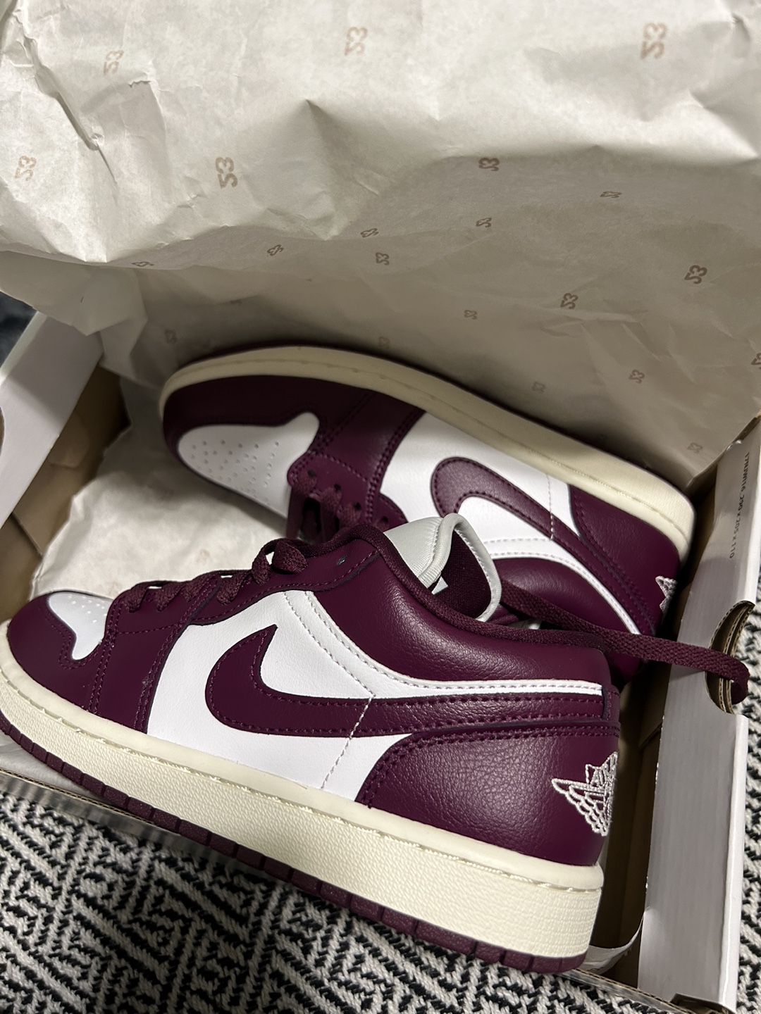 Women's Air Jordan 1 Low SE 'Burgundy Crush' - photo 4