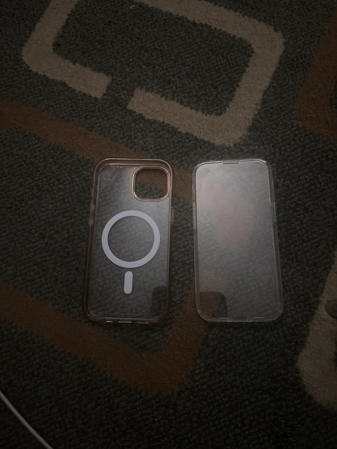 iPhone 15 MagSafe case image indicator(4)