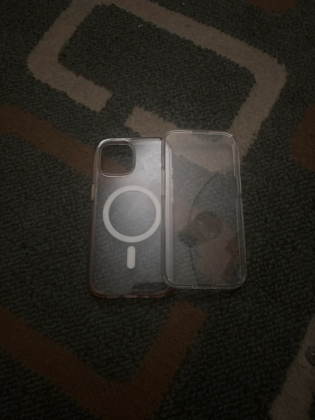 iPhone 15 MagSafe case image indicator(3)