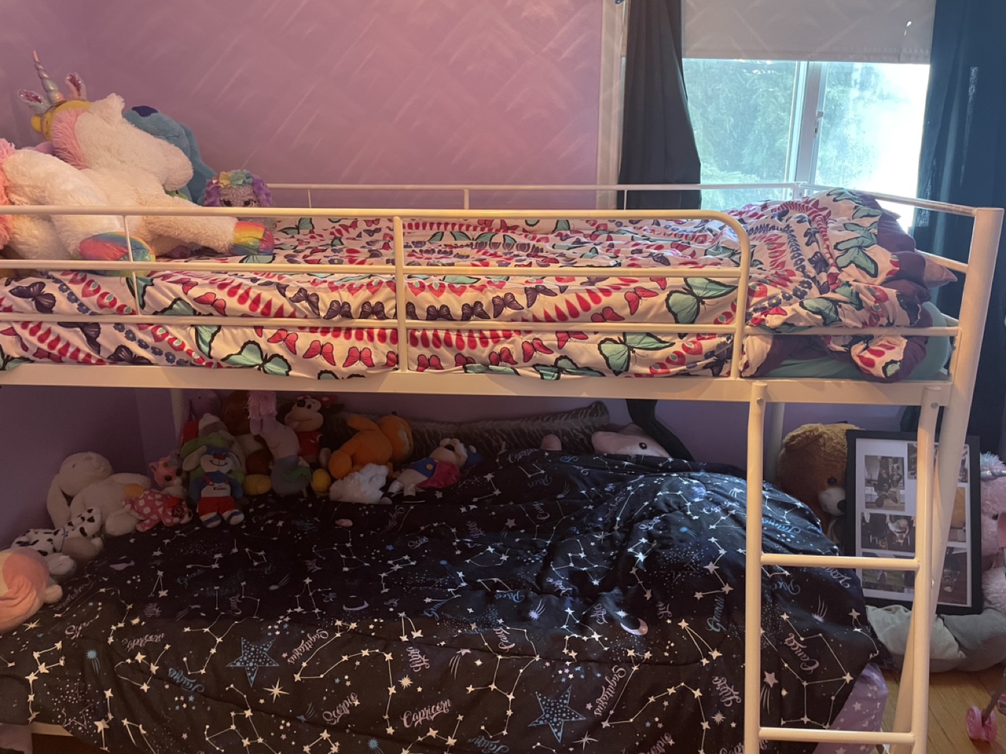 White Metal Twin-over-Twin Bunk Bed - photo 2