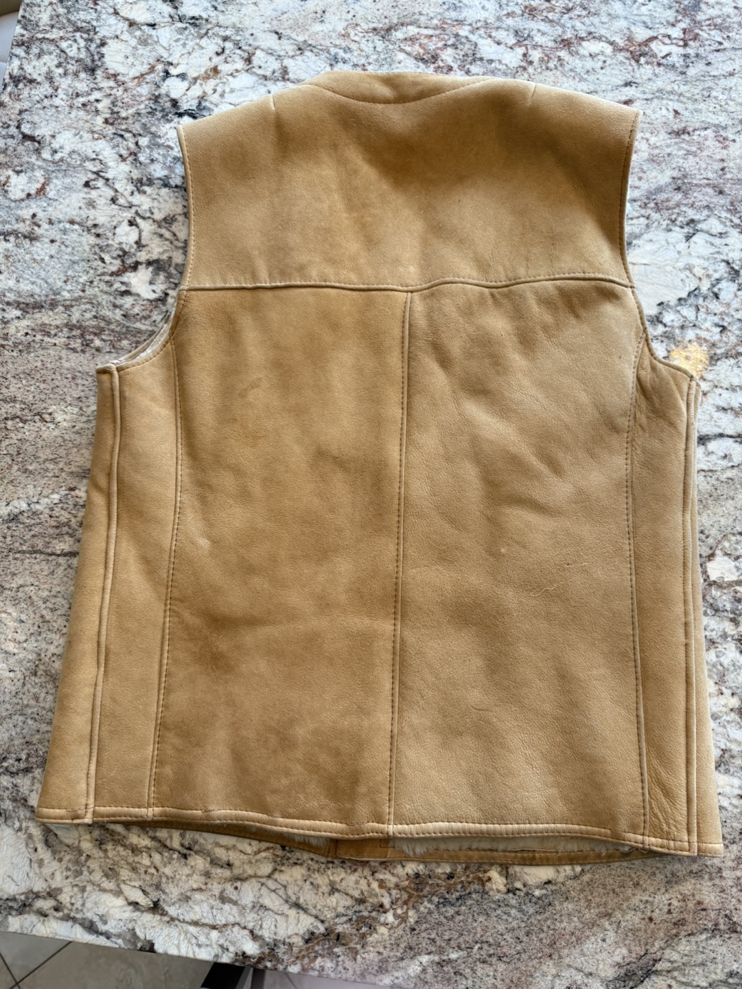 Vintage suede and Shearling Vest - photo 2