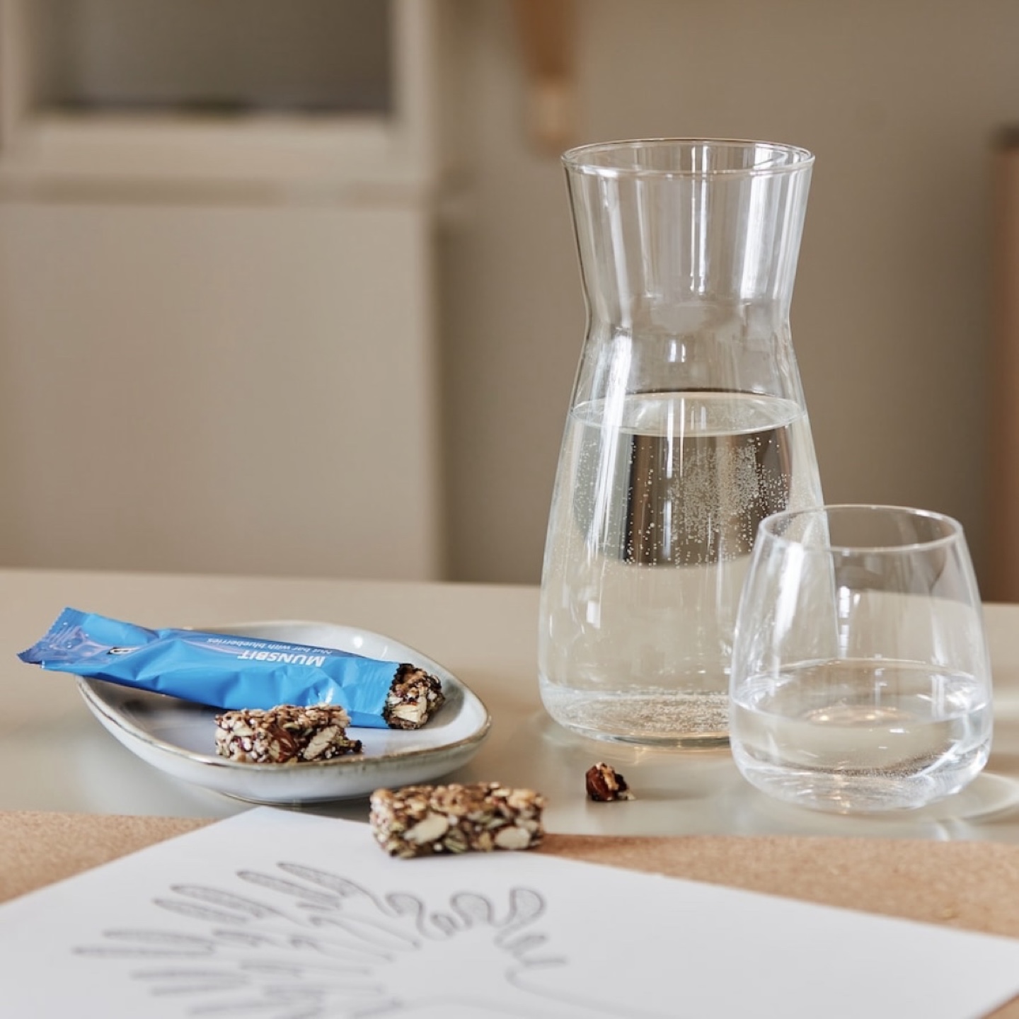 Clear Glass Vase/Pitcher ikea - photo 3
