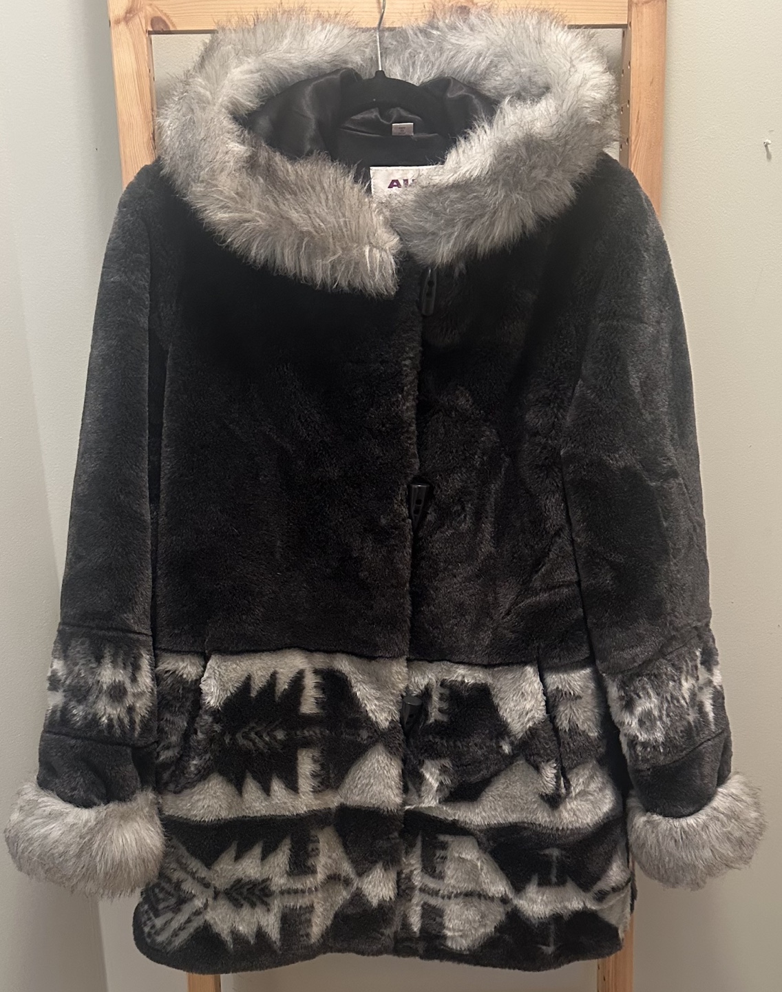 ALIA Faux Fur Hooded Jacket - Size Small