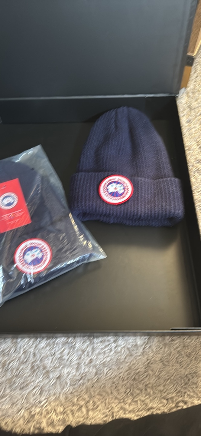 Canada Goose Arctic Program Beanie - Navy