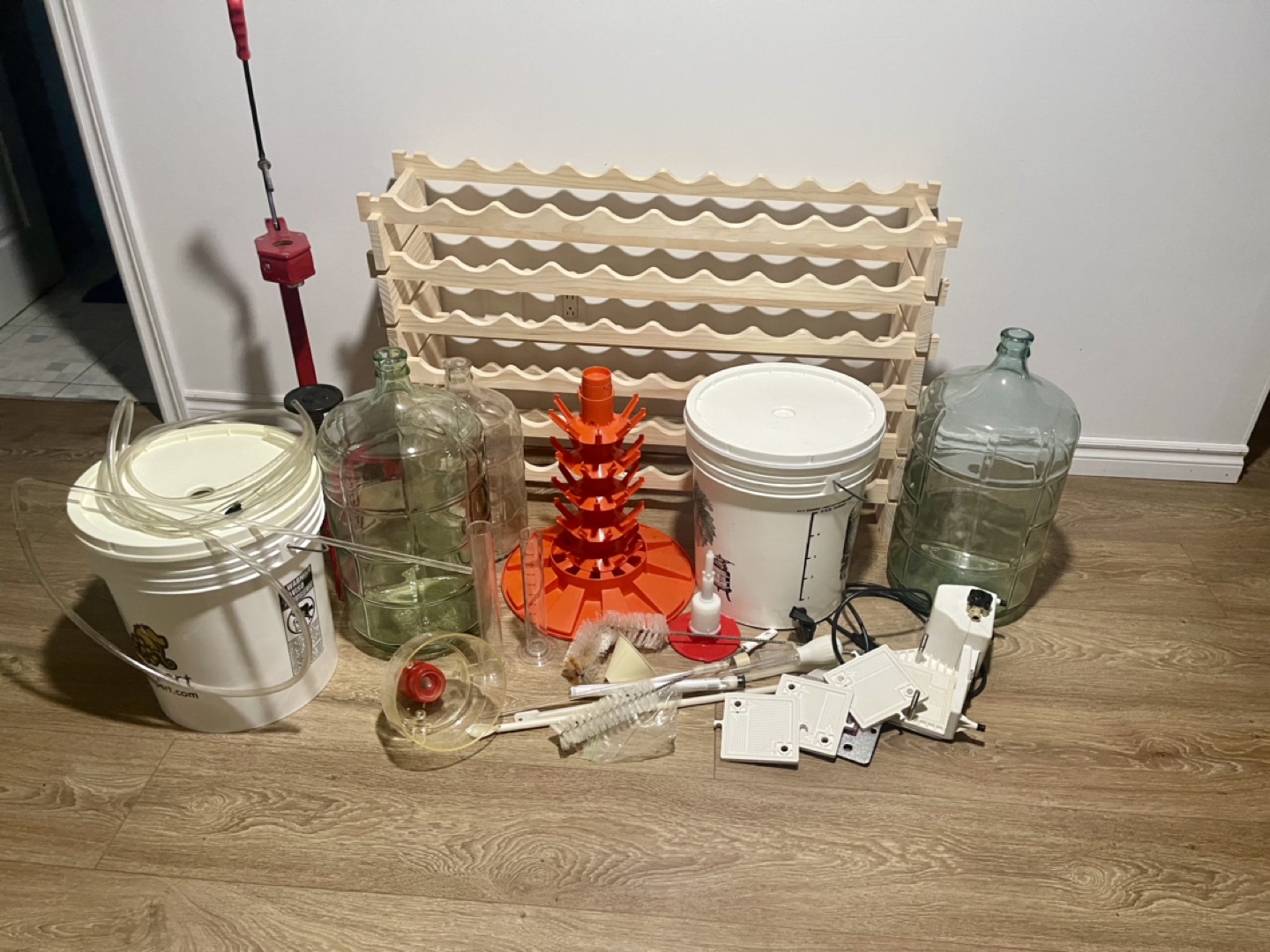 Homebrewing Kit & Wine Rack - photo 2