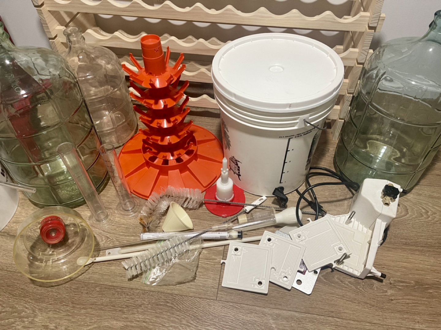 Homebrewing Kit & Wine Rack - photo 5
