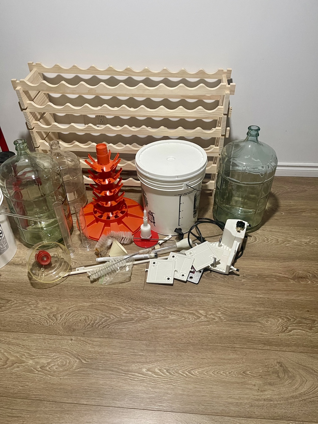 Homebrewing Kit & Wine Rack - photo 3